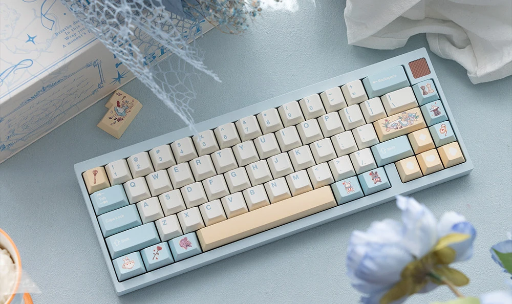 alice-in-wonderland-keycap-set-main