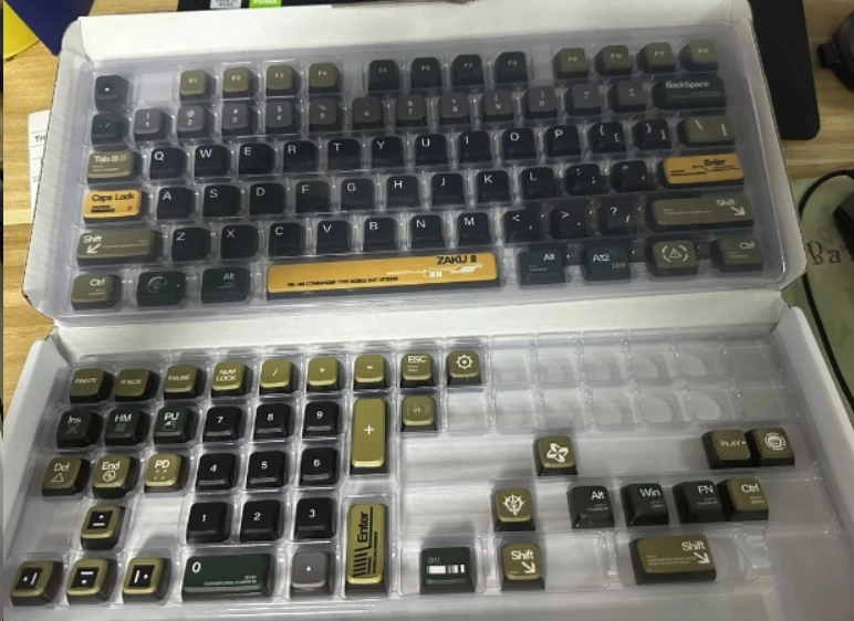 mobile-suit-gundam-zaku-keycap-set-green3