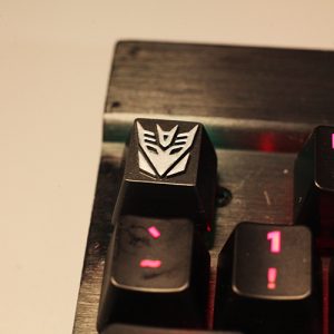 transformers-autobot-decepticon-symbol-keycaps-decepticon