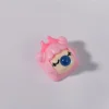 blowing-bubble-litte-girl-keycaps-pink-detail