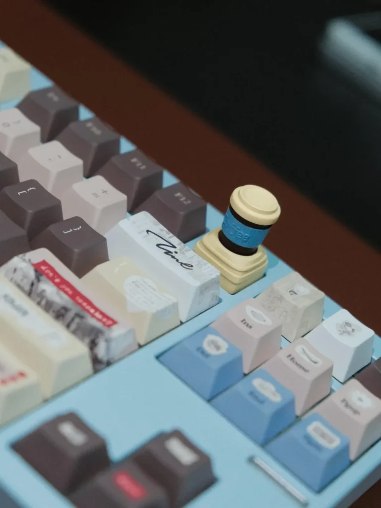coffee-tumbler-keycaps-side2