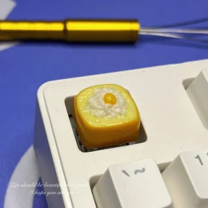 cubed-bread-keycap-side