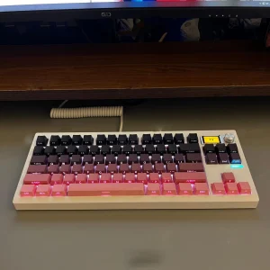 gradient-blackberry-oem-keycap-set-sidelettering