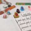 hearthstone-hearthstone-keycaps-yellow-side