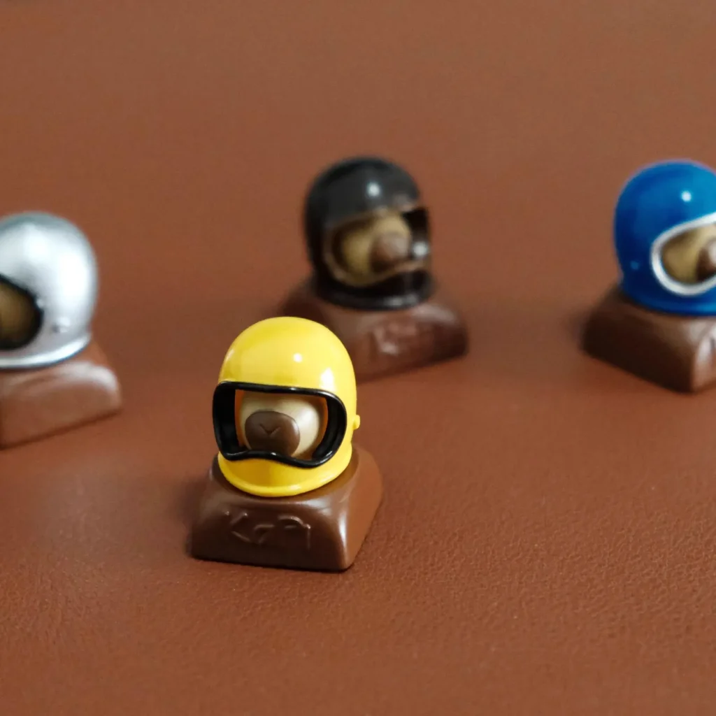 helmeted-capybara-keycaps-front2