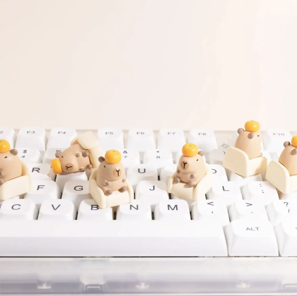 leisure-capybara-keycap-onkeyboard2