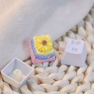 little-yellow-daisy-keycap-cover