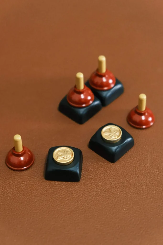 magnectic-suction-gold-plunger-keycap-front4