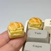pineapple-bun-with-cold-butter-keycap-details