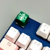 starbucks-logo-keycap-on-keyboard2