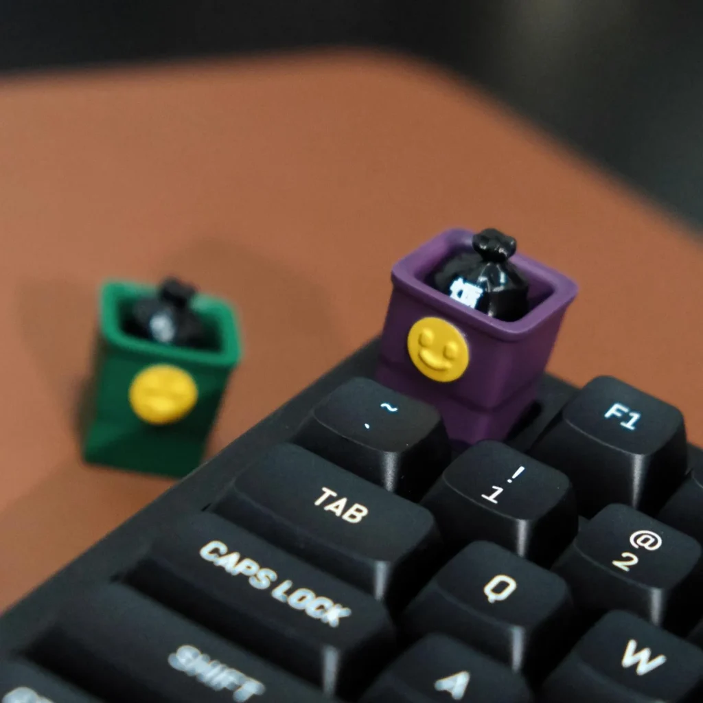 trash-bin-with-bag-keycaps-front