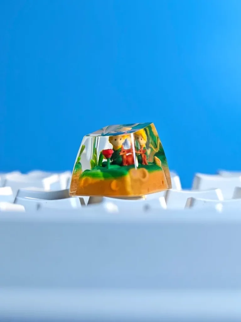 adorable-little-prince-keycaps-side