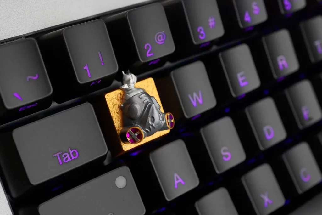 overwatch-roadhog-keycap-side