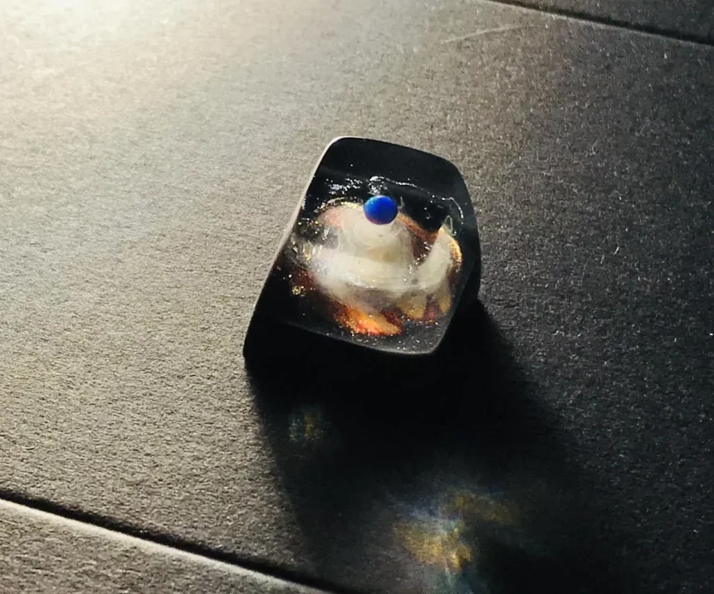 roaming-earth-keycaps-front