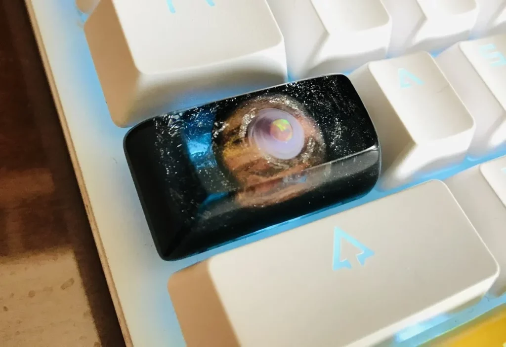 roaming-earth-keycaps-lightgrey