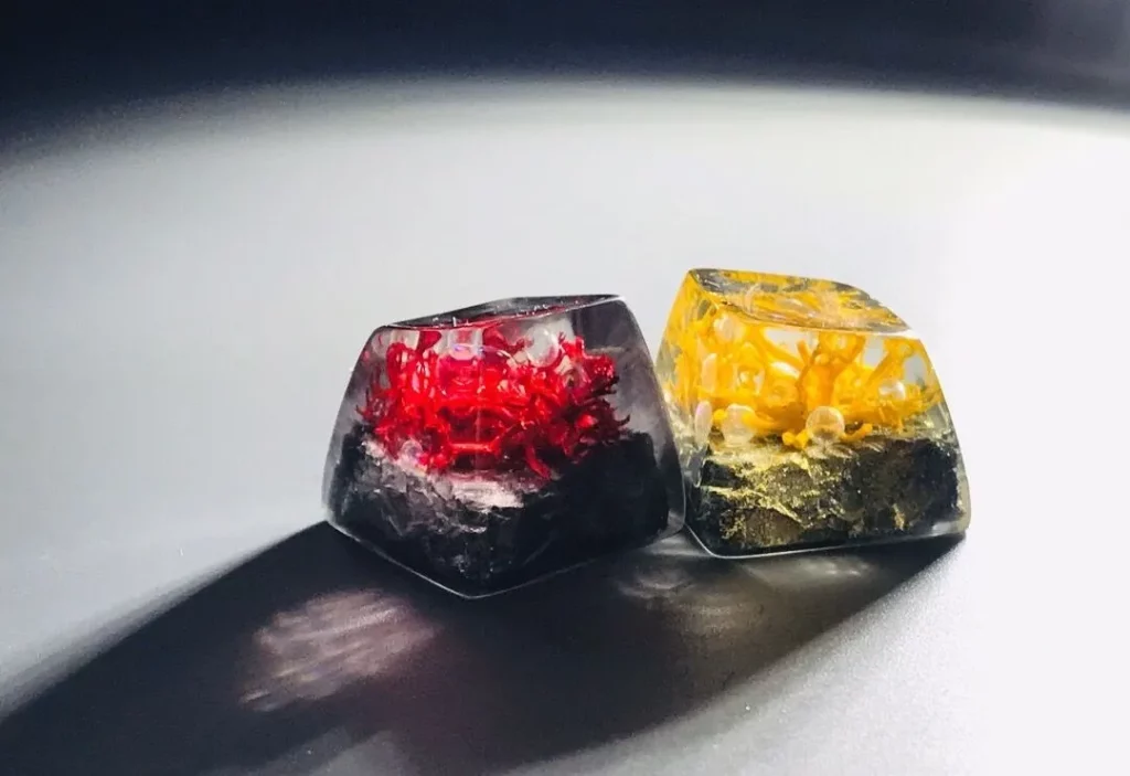 translucent-coral-keycaps-front2