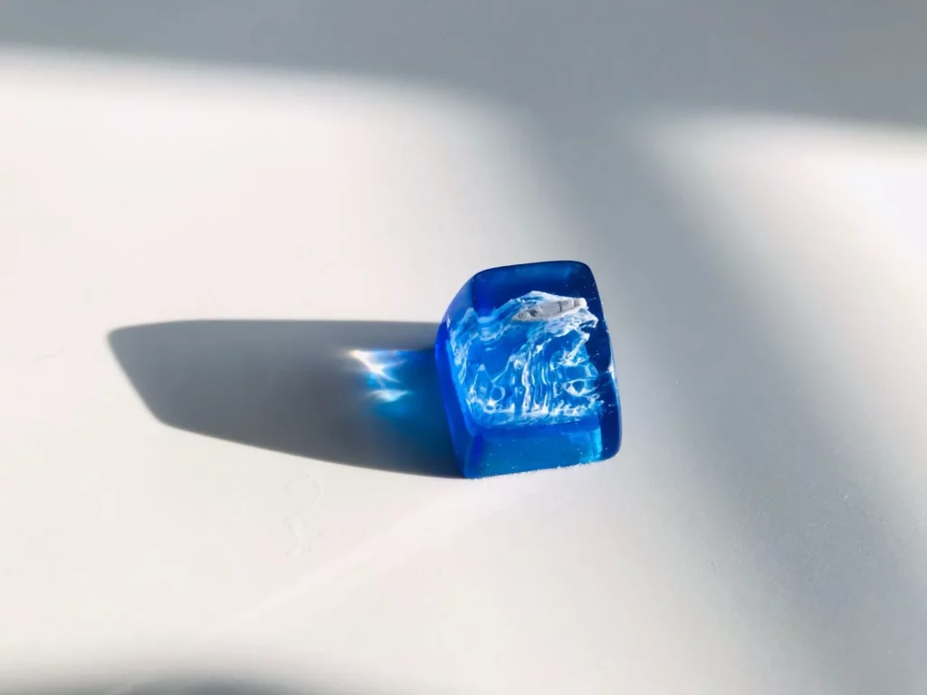 translucent-ocean-wave-keycap-front2