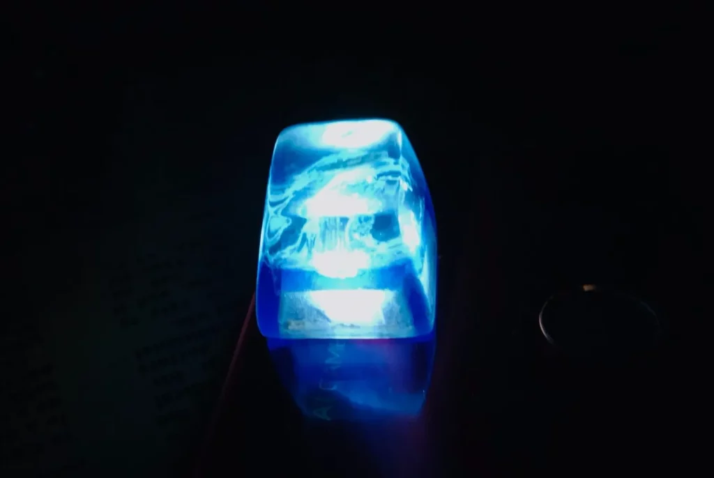 translucent-ocean-wave-keycap-front3