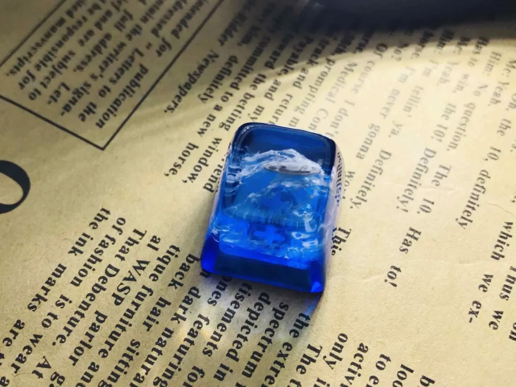 translucent-ocean-wave-keycap-upfront