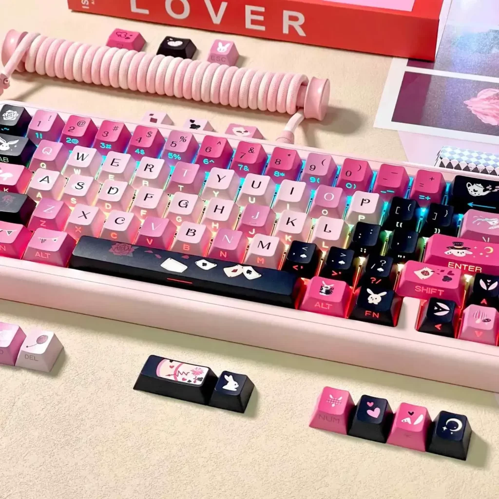 alice-wonderlands-rabbit-keycap-set-front
