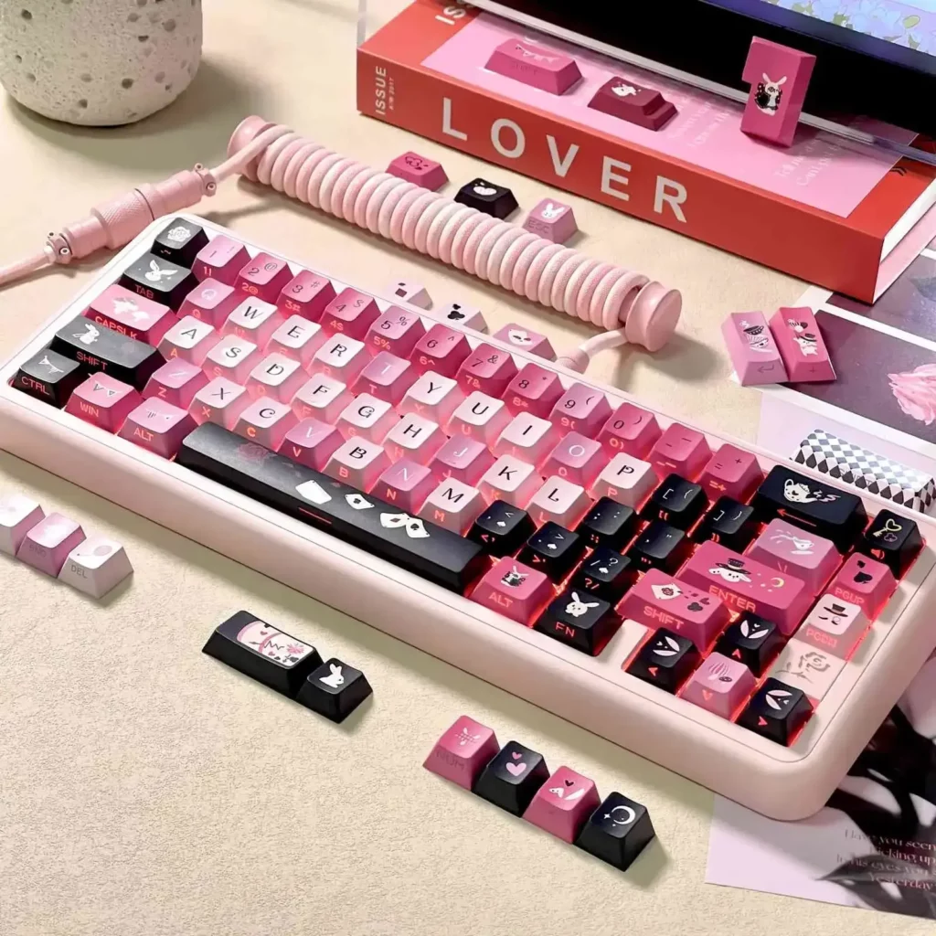 alice-wonderlands-rabbit-keycap-set-side