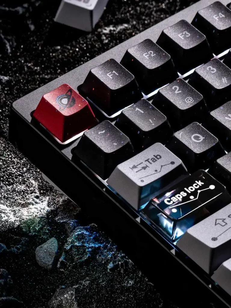anti-gravity-planet-oem-keycap-set-side