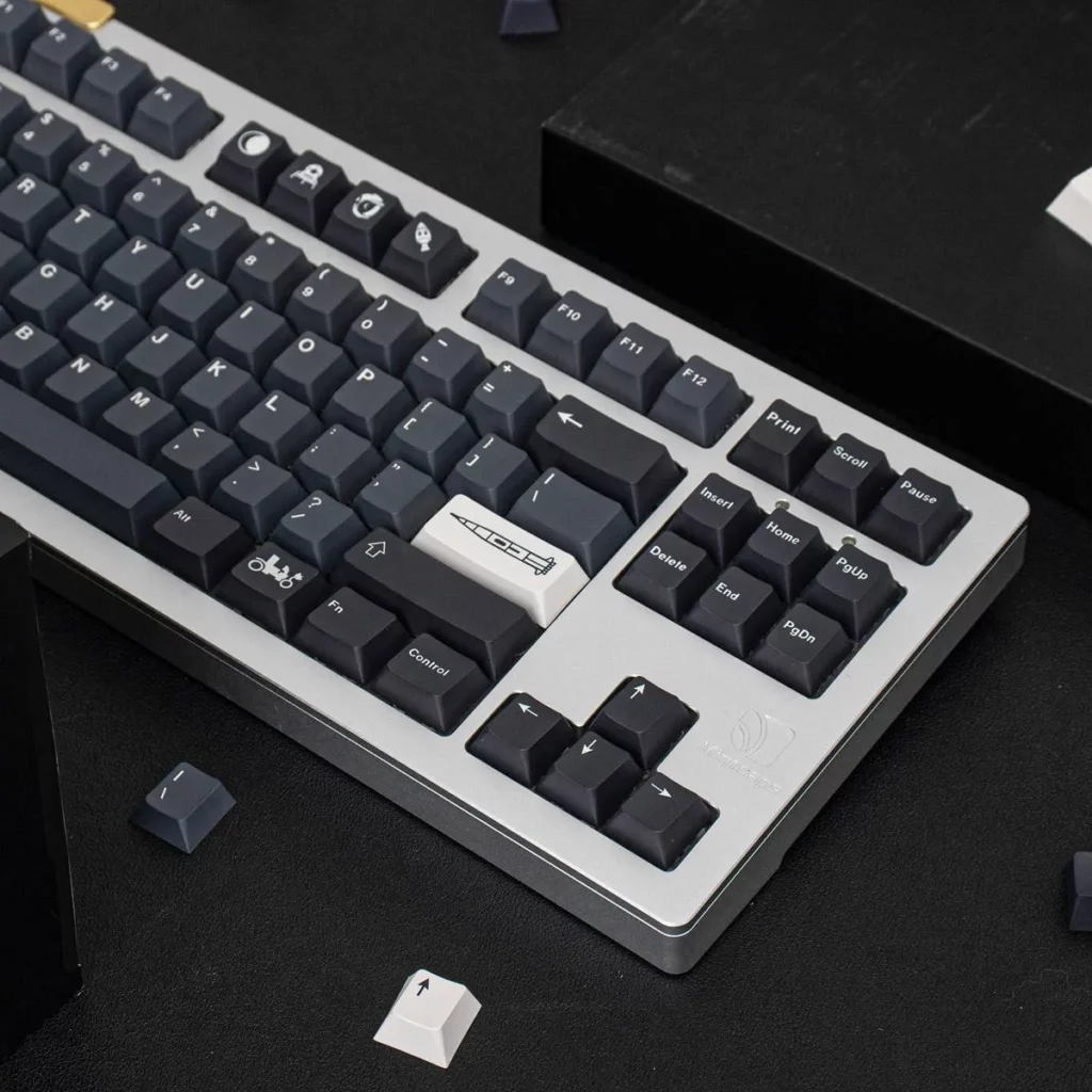 apollo-black-oem-keycap-set-side2