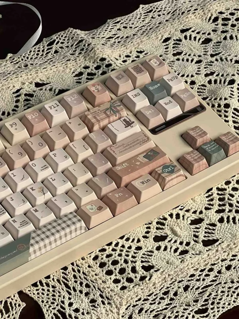 autumn-leaf-note-oem-keycap-set-front