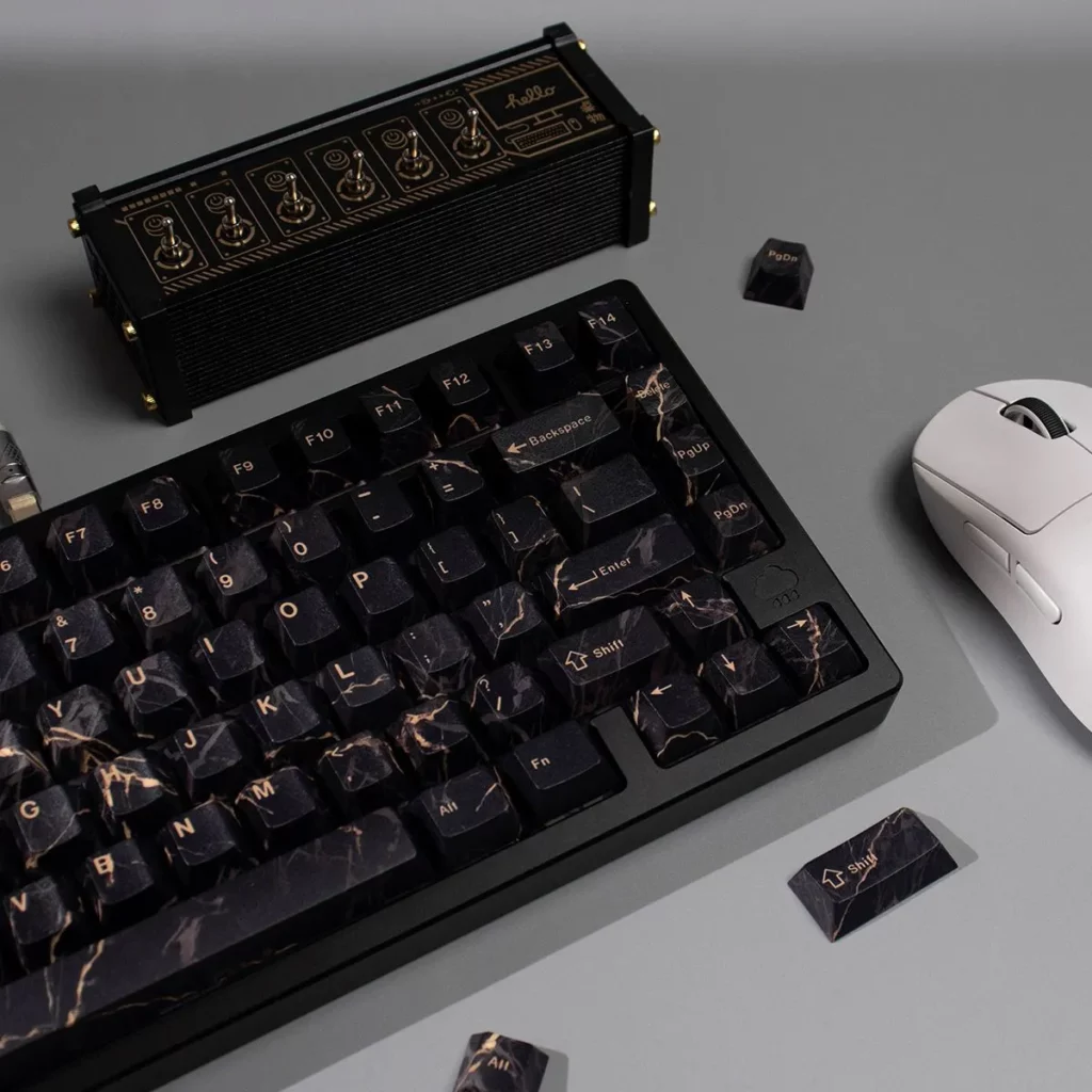 black-marble-oem-keycap-set-side3