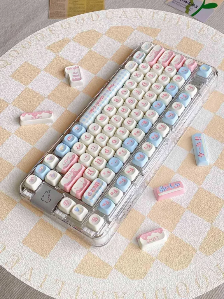cake-hand-drawn-themed-keycap-set-side