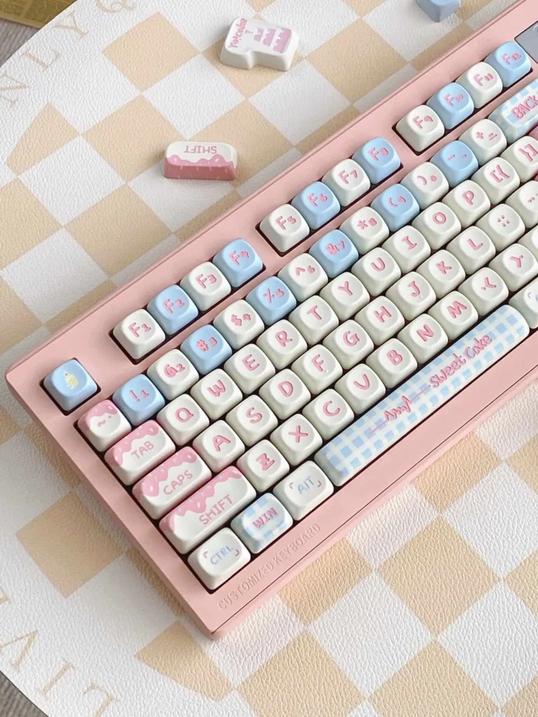 cake-hand-drawn-themed-keycap-set-side3