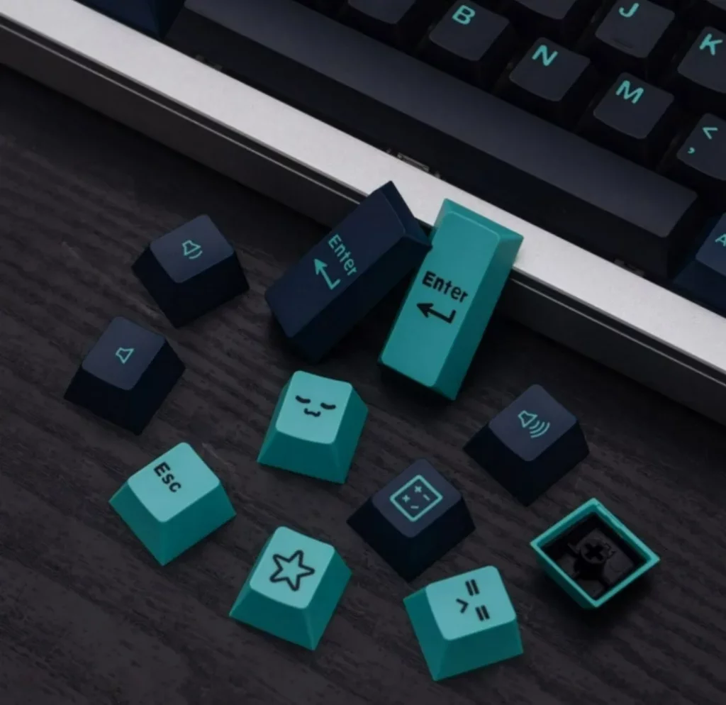 dark-hammerhead-shark-oem-keycap-set-front