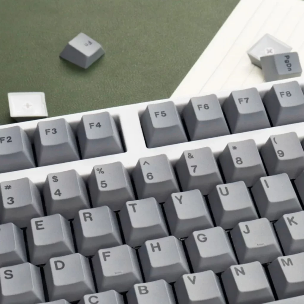dualshot-grey-oem-keycap-set-front