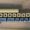 faint-light-xda-keycap-set-upfront3