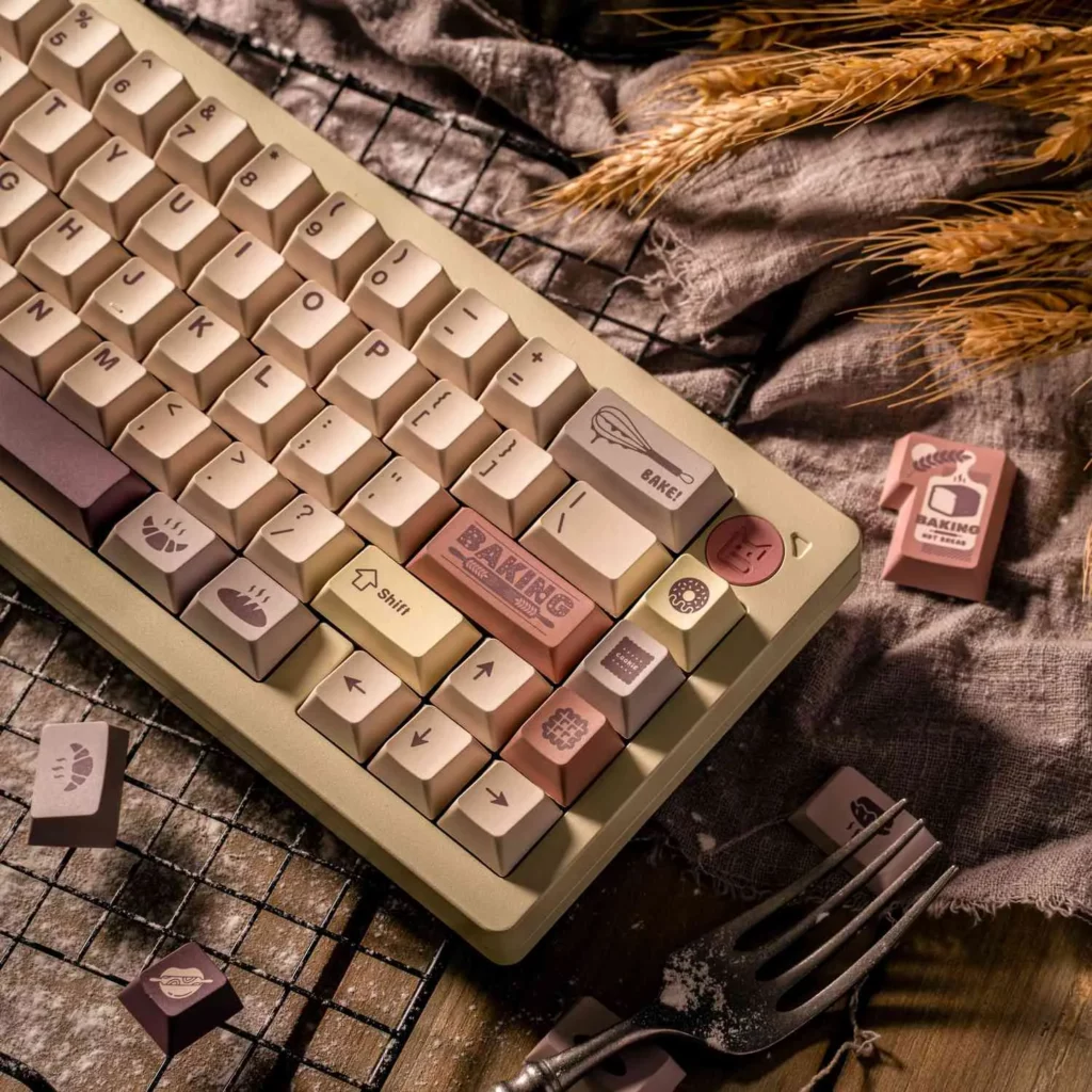 fancy-meringue-baking-oem-keycap-set-side2