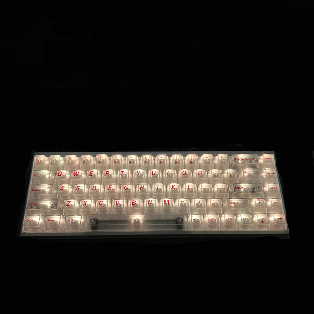 frosted-translucent-oem-keycap-set-front4