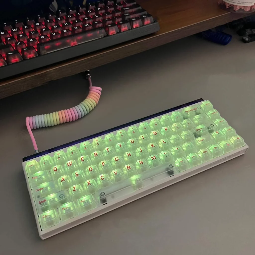 frosted-translucent-oem-keycap-set-side