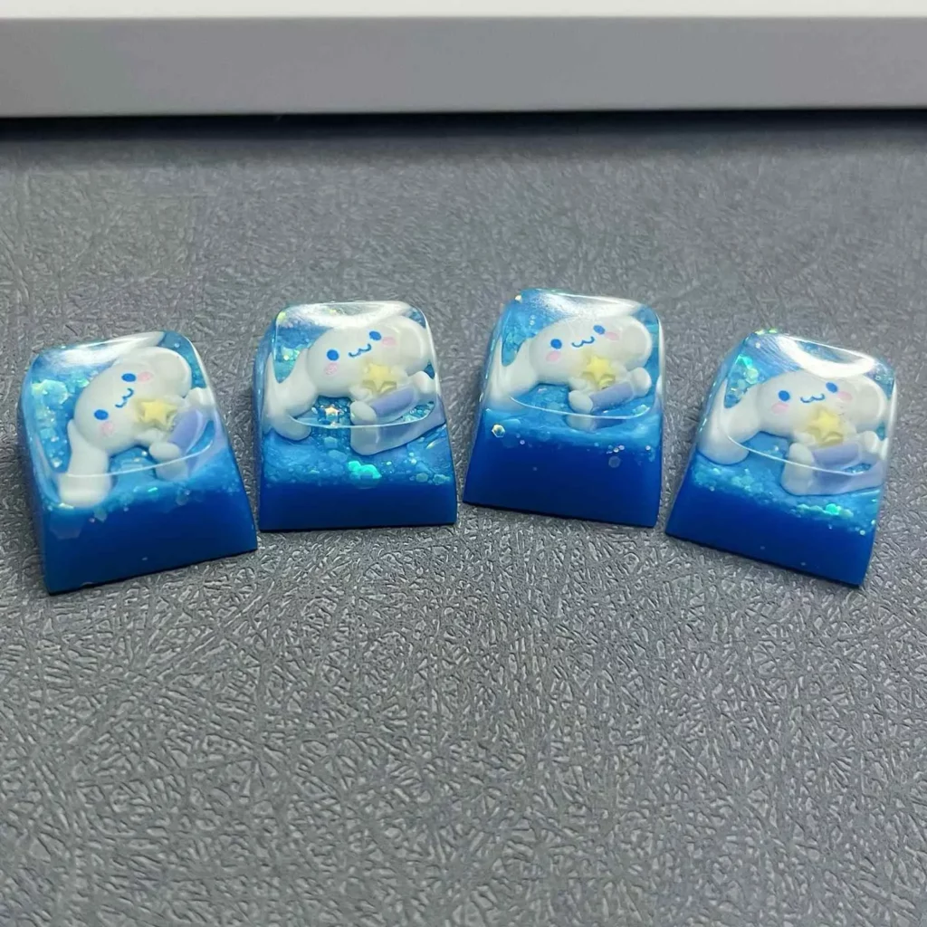 hello-kitty-cinnamoroll-2-transparent-keycaps-front2