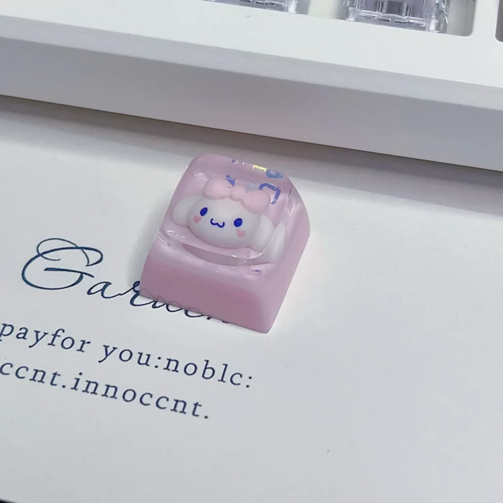hello-kitty-cinnamoroll-3-transparent-keycaps-front2