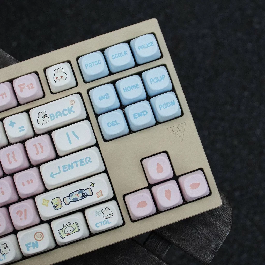 milk-candy-bunny-moa-keycap-set-side2