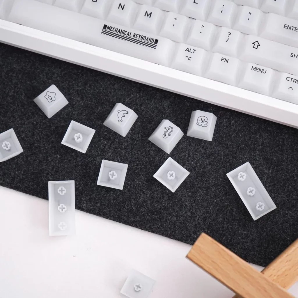 milky-white-oem-keycap-set-upfront3