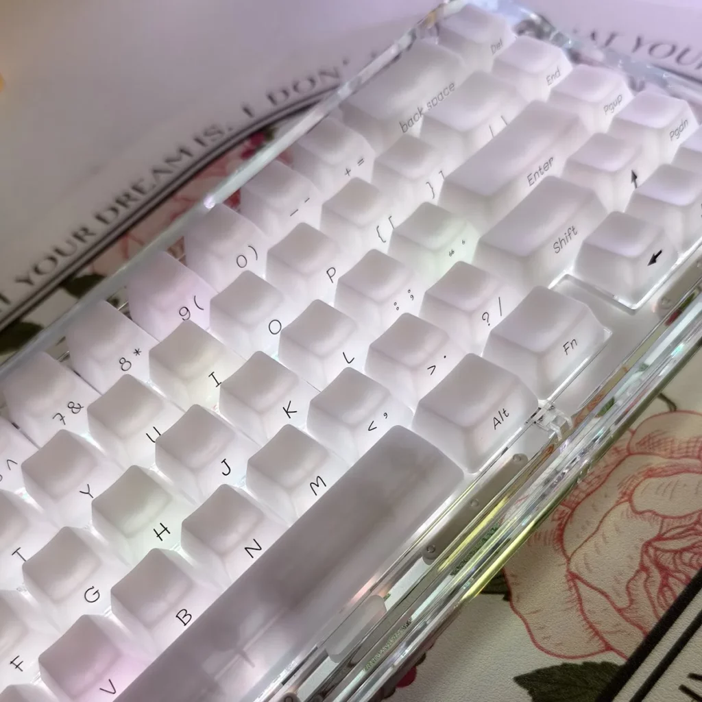 mist-translucent-oem-keycap-set-front