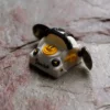 motionless-faceless-robot-keycap-front2