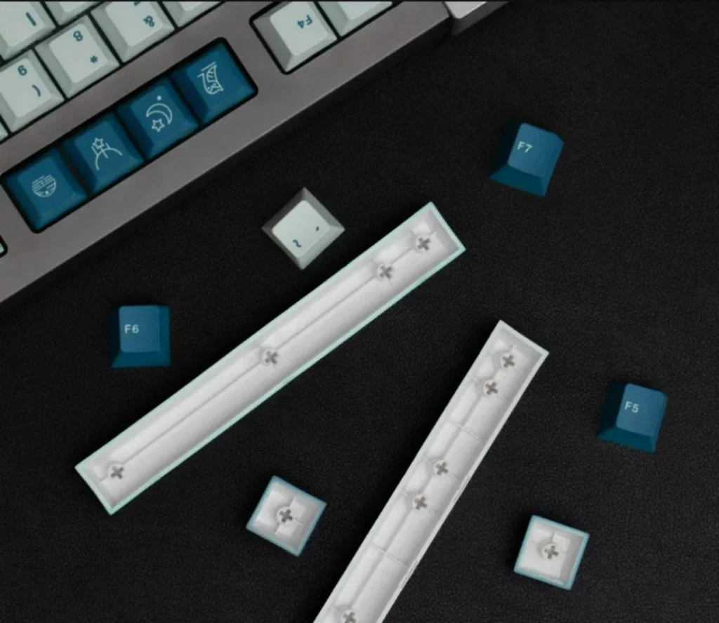 nightlight-blue-oem-keycap-set-front2