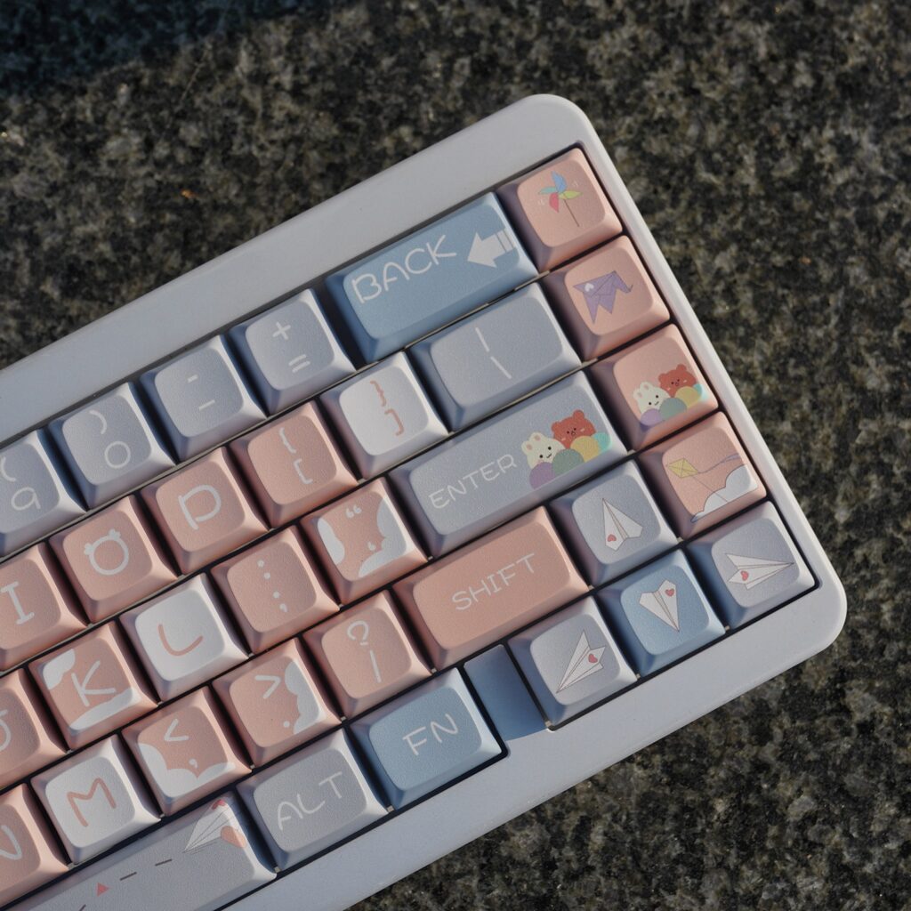paper-airplane-xda-keycap-set-side4