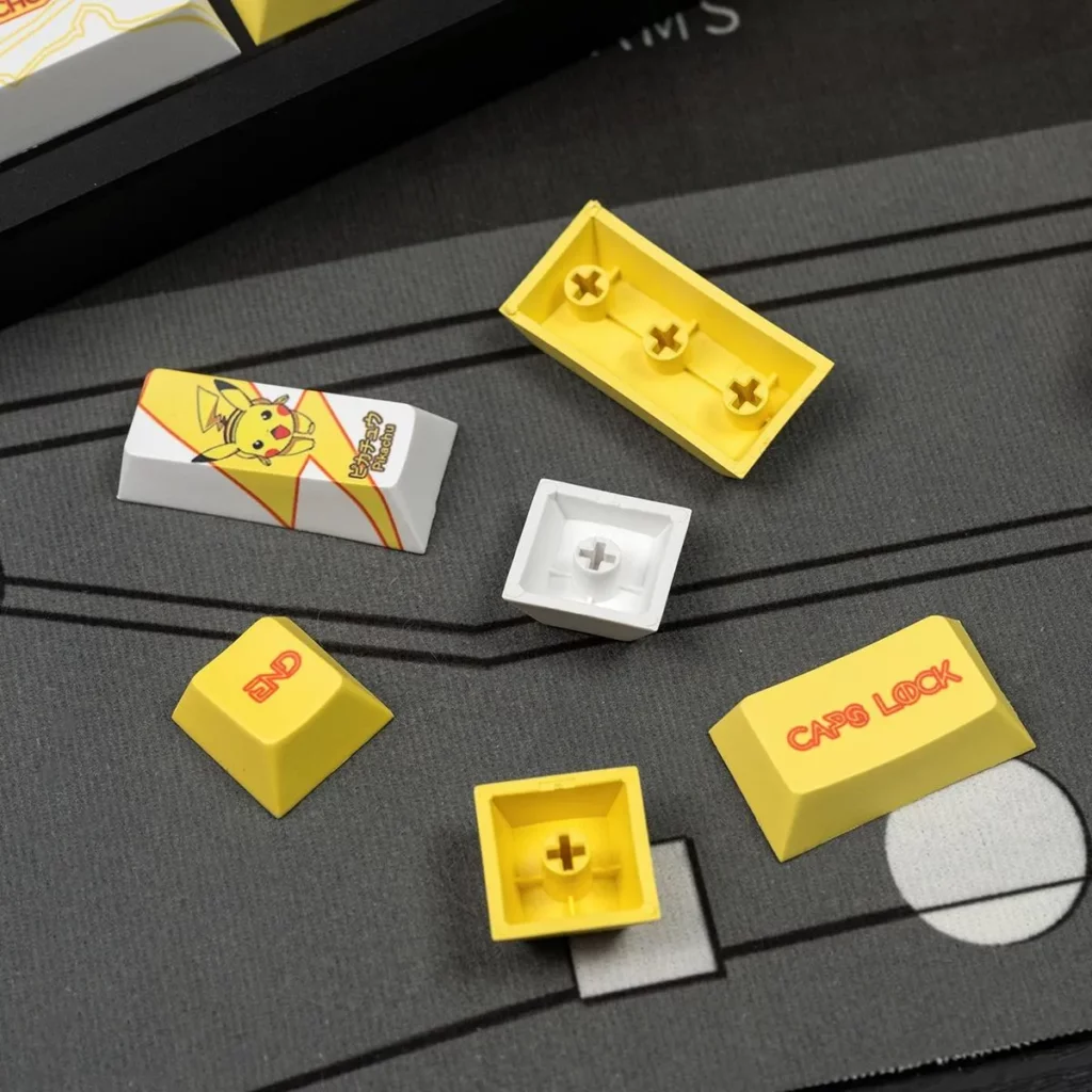 pokemon-pikachu-oem-keycap-set-front2