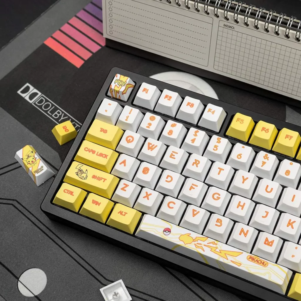 pokemon-pikachu-oem-keycap-set-side