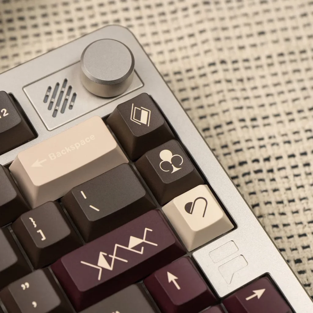poker-themed-oem-keycap-set-front