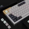 rainy-day-oem-keycap-set-side