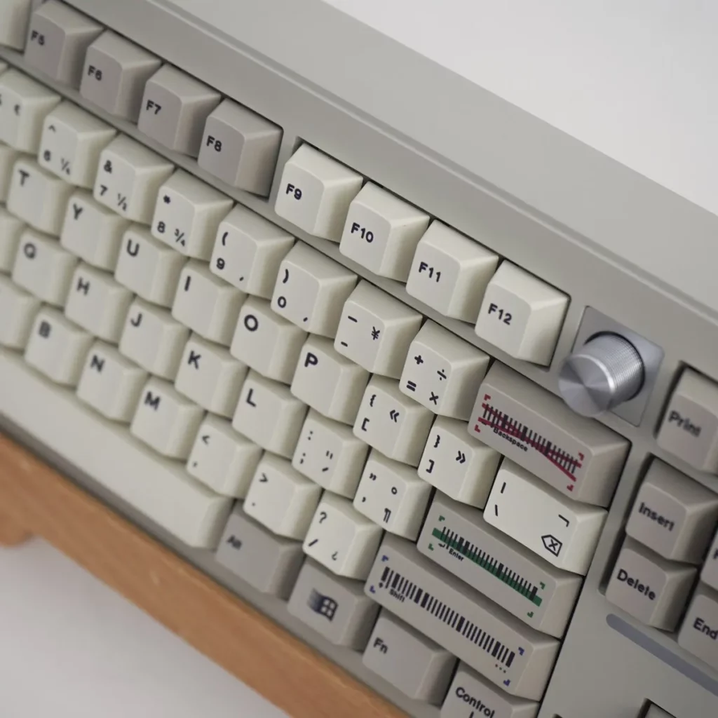 retro-barcode-oem-keycap-set-side2